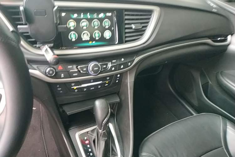 Used Buick GT 2019 18T Automatic Connected Elite Model China VI Standard Audio And AC Panel