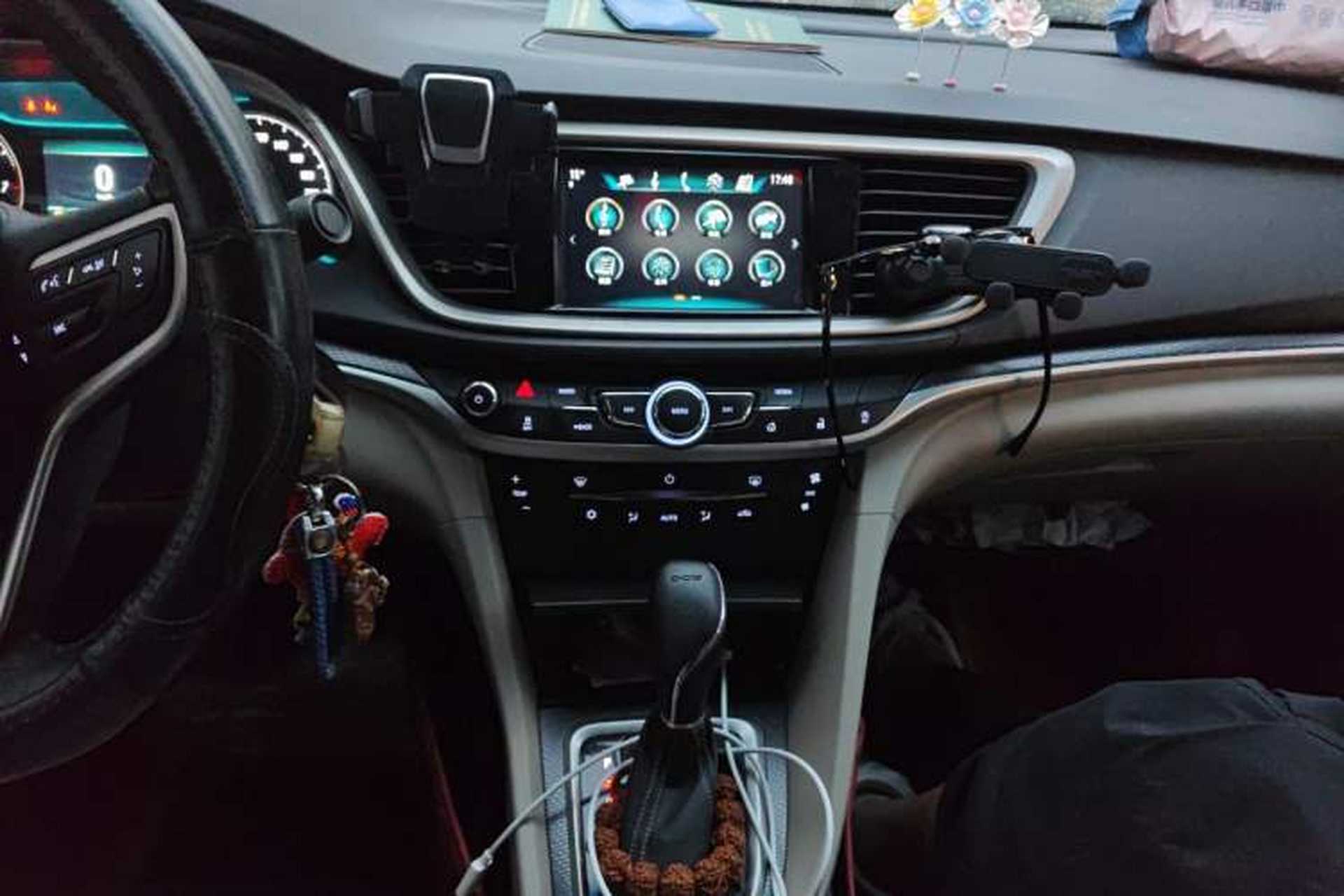 Used Buick GT 2019 15T Dual-Clutch Connected Elite Model China VI Audio And AC Panel