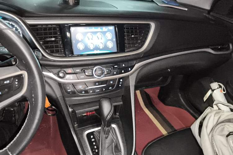 Used Buick GT 2019 18T Automatic Connected Elite Model China VI Standard Audio And AC Panel