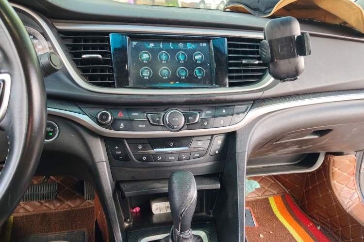 Used Buick GT 2019 18T Automatic Connected Flagship Version China VI Standard Audio And AC Panel