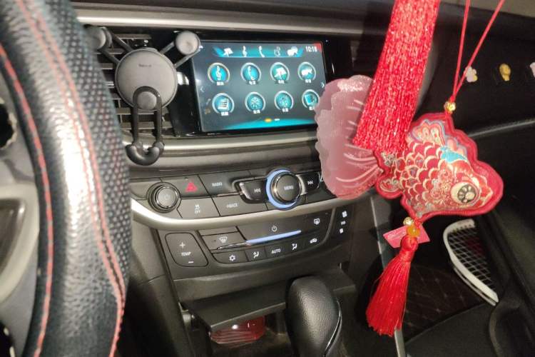 Used Buick GT 2019 18T Automatic Connected Elite Model China VI Standard Audio And AC Panel