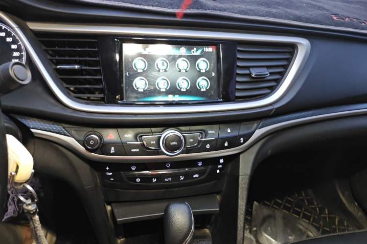 Used Buick GT 2019 18T Automatic Connected Elite Model China VI Standard Audio And AC Panel