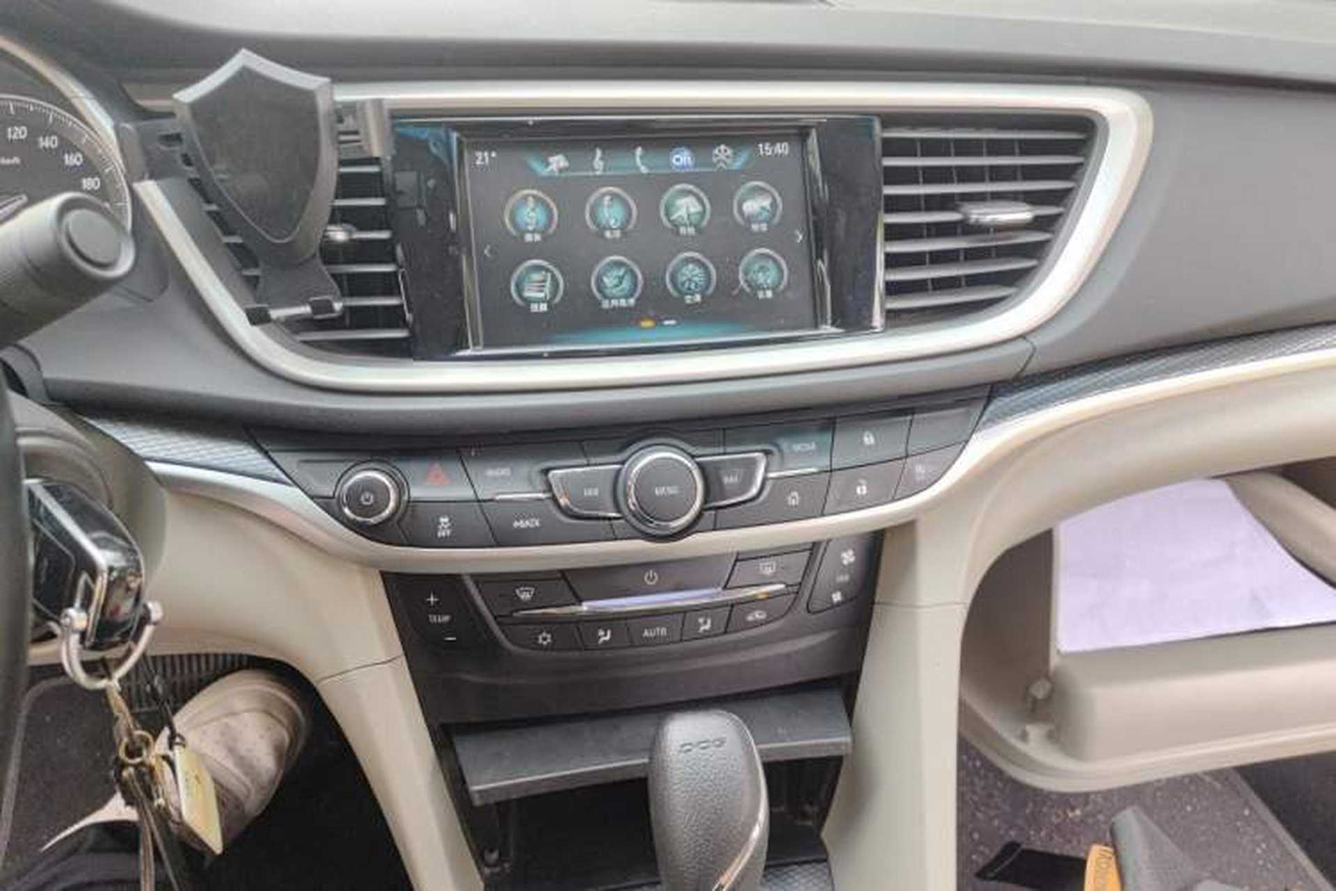 Used Buick GT 2019 15T Dual-Clutch Connected Elite Model China VI Audio And AC Panel