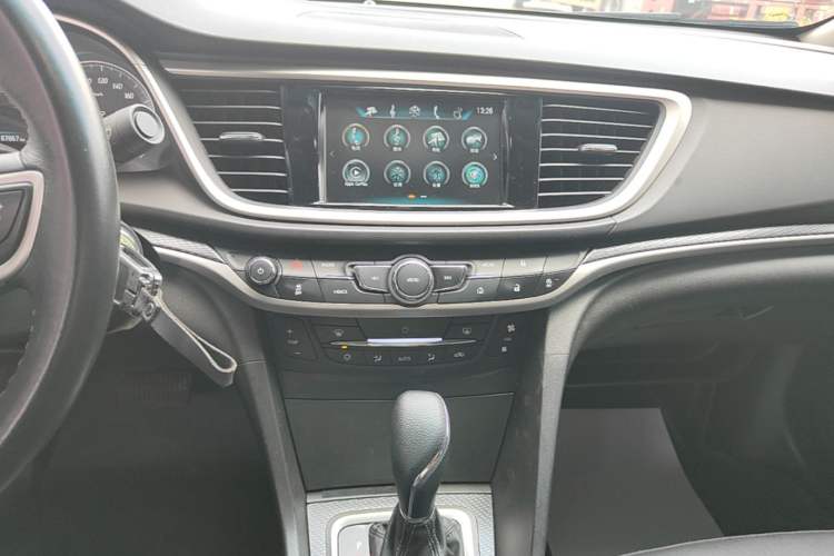 Used Buick GT 2019 18T Automatic Connected Elite Model China VI Standard Audio And AC Panel