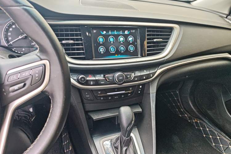 Used Buick GT 2019 18T Automatic Connected Elite Model China VI Standard Audio And AC Panel