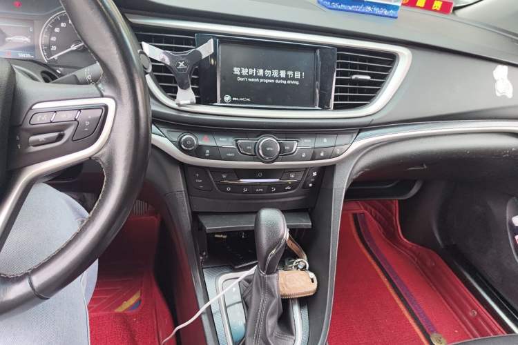 Used Buick GT 2019 18T Automatic Connected Elite Model China V Standard Audio And AC Panel