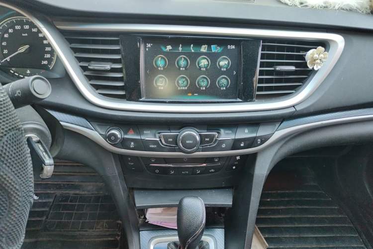 Used Buick GT 2019 18T Automatic Connected Elite Model China V Standard Audio And AC Panel