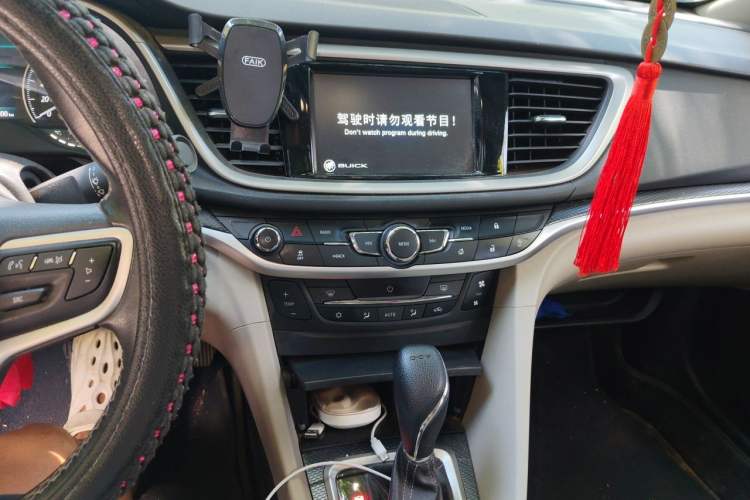 Used Buick GT 2019 15T Dual-Clutch Connected Elite Model China VI Audio And AC Panel