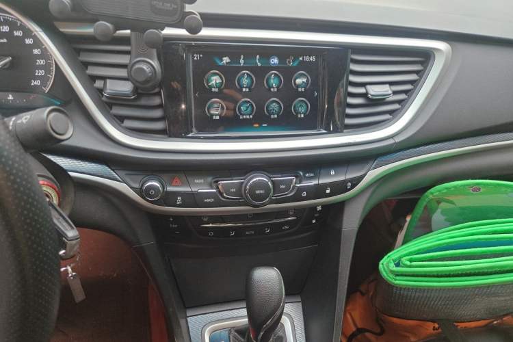 Used Buick GT 2019 18T Automatic Connected Elite Model China V Standard Audio And AC Panel