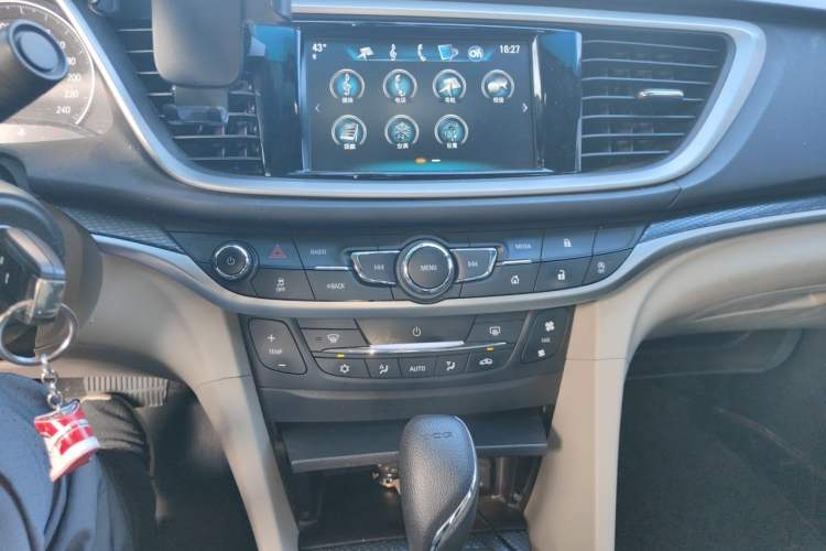 Used Buick GT 2019 15T Dual-Clutch Connected Elite Model China VI Audio And AC Panel