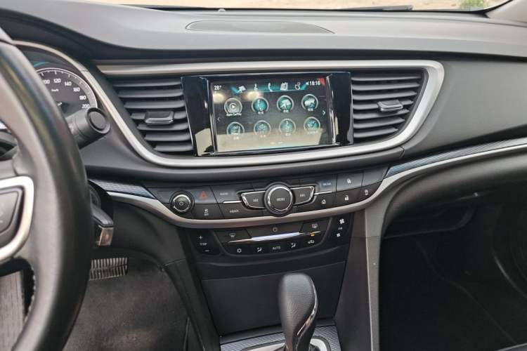 Used Buick GT 2019 18T Automatic Connected Elite Model China VI Standard Audio And AC Panel