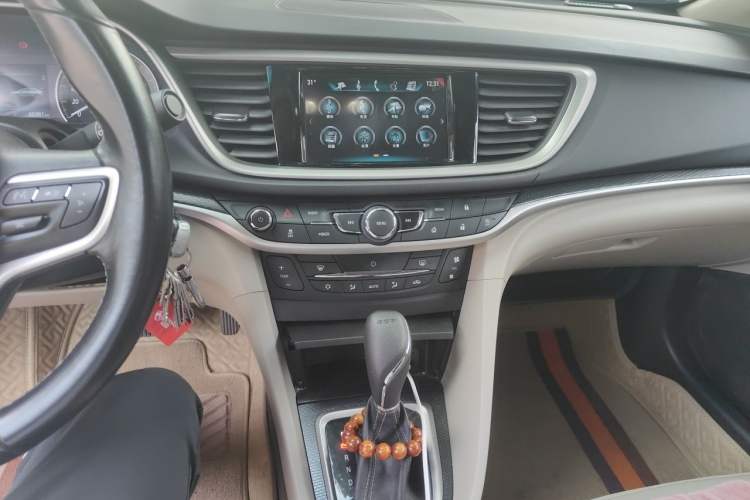 Used Buick GT 2019 15T Dual-Clutch Connected Elite Model China VI Audio And AC Panel