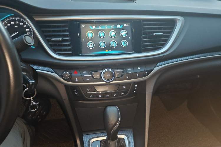 Used Buick GT 2019 18T Automatic Connected Elite Model China VI Standard Audio And AC Panel