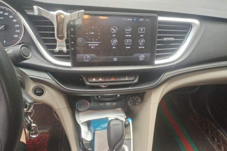 Used Buick GT 2019 15T Dual-Clutch Advanced Version China VI Standard Audio And AC Panel