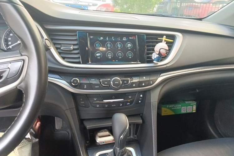 Used Buick GT 2019 18T Automatic Connected Elite Model China V Standard Audio And AC Panel