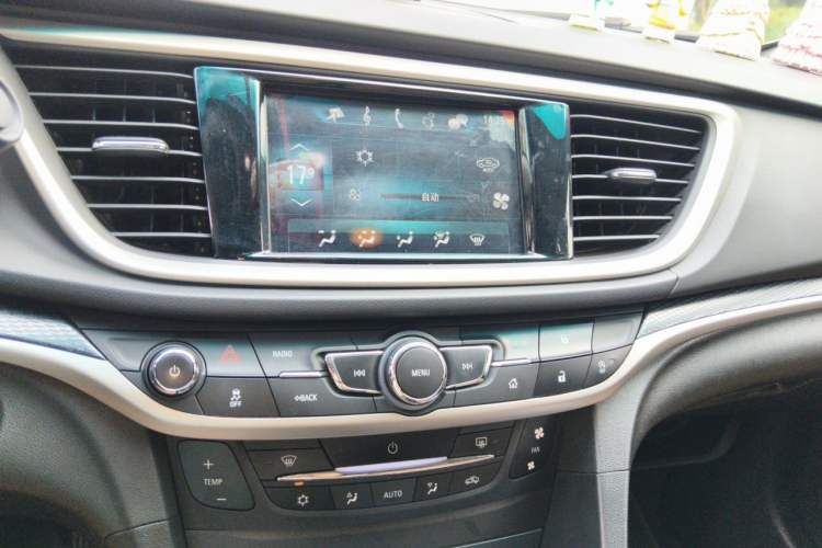 Used Buick GT 2019 18T Automatic Connected Flagship Version China VI Standard Audio And AC Panel