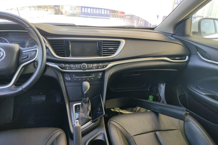 Used Buick GT 2019 18T Automatic Connected Elite Model China VI Standard Audio And AC Panel