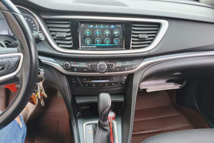 Used Buick GT 2019 18T Automatic Connected Elite Model China VI Standard Audio And AC Panel