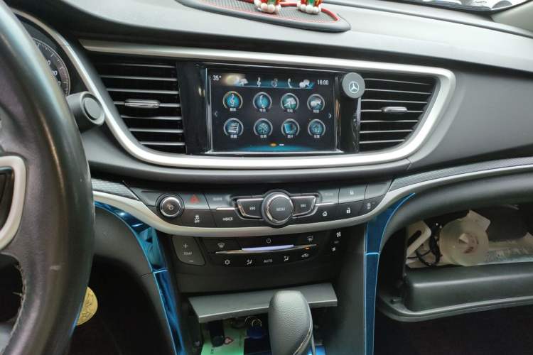Used Buick GT 2019 18T Automatic Connected Elite Model China VI Standard Audio And AC Panel