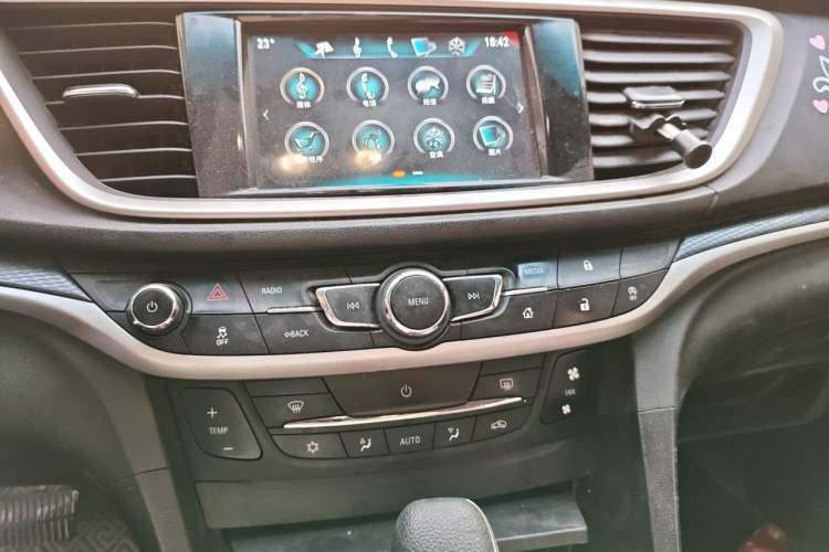 Used Buick GT 2019 18T Automatic Connected Elite Model China V Standard Audio And AC Panel