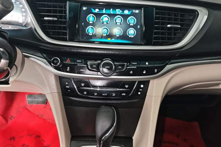 Used Buick GT 2019 15T Dual-Clutch Connected Elite Model China VI Audio And AC Panel