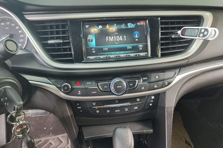 Used Buick GT 2019 18T Automatic Connected Elite Model China V Standard Audio And AC Panel