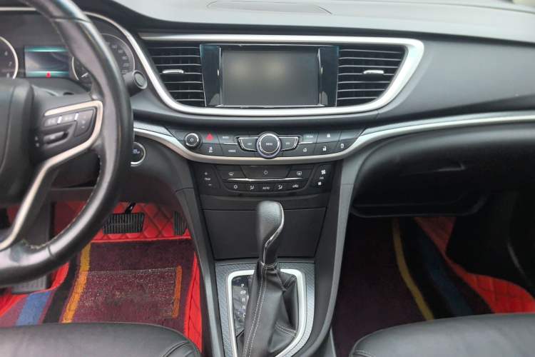Used Buick GT 2019 18T Automatic Connected Elite Model China V Standard Audio And AC Panel