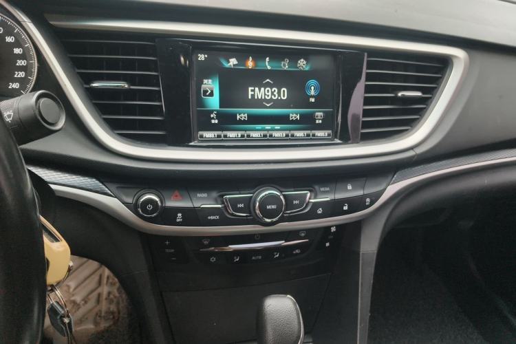Used Buick GT 2019 18T Automatic Connected Elite Model China V Standard Audio And AC Panel
