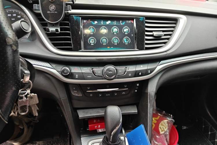 Used Buick GT 2019 18T Automatic Connected Elite Model China V Standard Audio And AC Panel