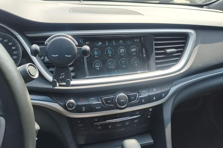 Used Buick GT 2019 18T Automatic Connected Elite Model China VI Standard Audio And AC Panel