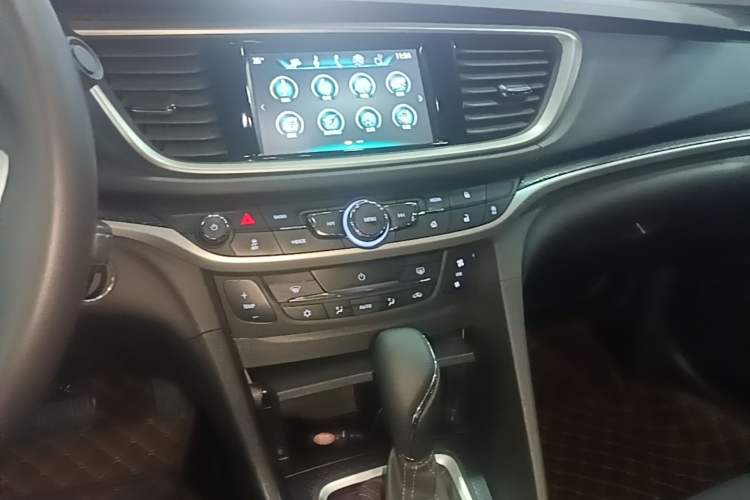 Used Buick GT 2019 18T Automatic Connected Elite Model China VI Standard Audio And AC Panel