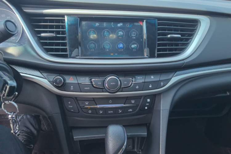 Used Buick GT 2019 18T Automatic Connected Elite Model China VI Standard Audio And AC Panel