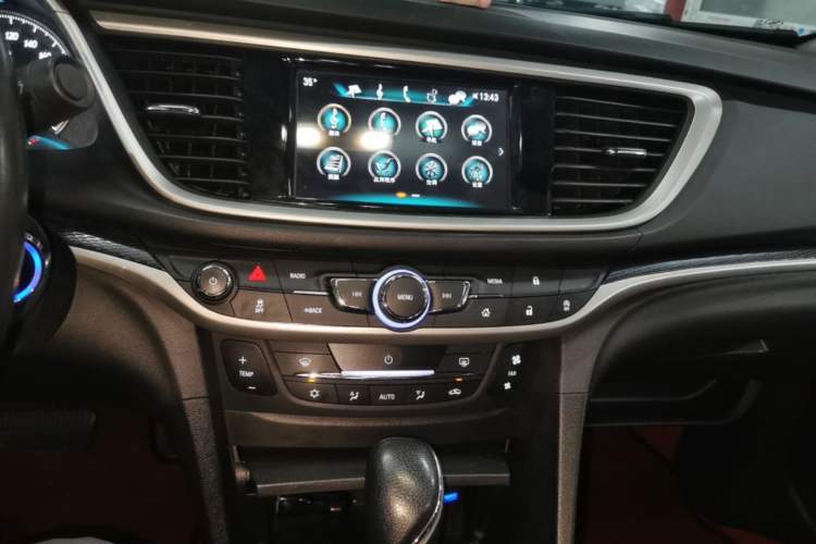 Used Buick GT 2019 18T Automatic Connected Elite Model China V Standard Audio And AC Panel