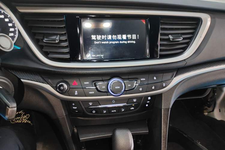 Used Buick GT 2019 18T Automatic Connected Elite Model China VI Standard Audio And AC Panel