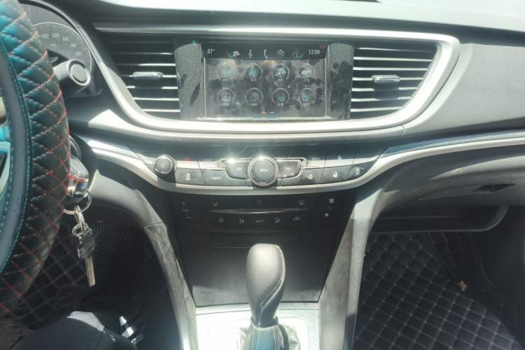 Used Buick GT 2019 18T Automatic Connected Elite Model China VI Standard Audio And AC Panel