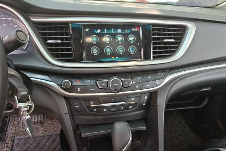 Used Buick GT 2019 18T Automatic Connected Elite Model China VI Standard Audio And AC Panel