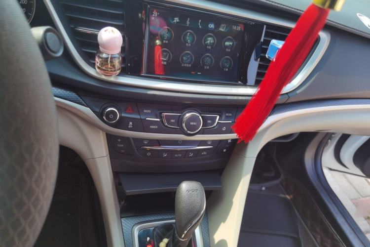 Used Buick GT 2019 15T Dual-Clutch Connected Elite Model China VI Audio And AC Panel