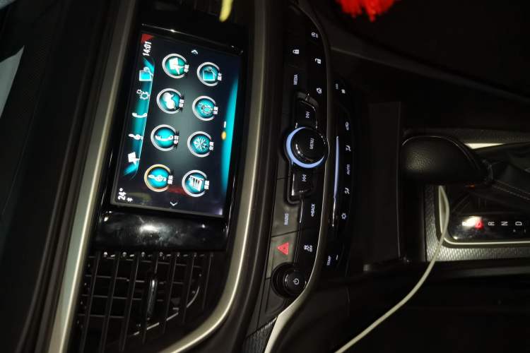Used Buick GT 2019 18T Automatic Connected Flagship Version China VI Standard Audio And AC Panel