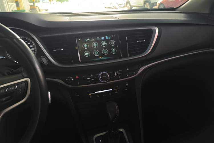 Used Buick GT 2019 18T Automatic Connected Elite Model China VI Standard Audio And AC Panel