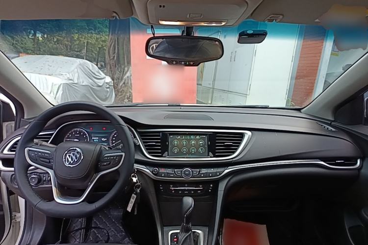 Used Buick GT 2019 18T Automatic Connected Elite Model China VI Standard Center Console
