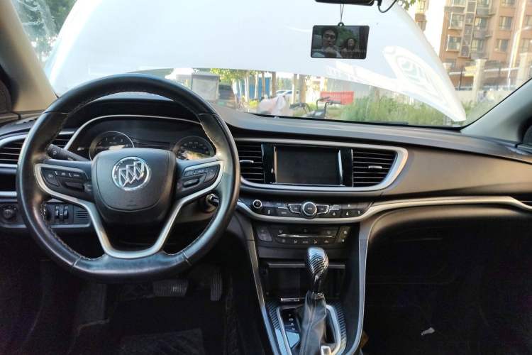Used Buick GT 2019 18T Automatic Connected Elite Model China VI Standard Center Console