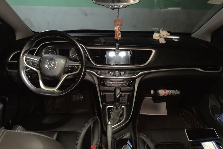 Used Buick GT 2019 18T Automatic Connected Elite Model China VI Standard Center Console