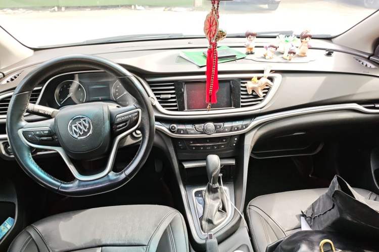 Used Buick GT 2019 18T Automatic Connected Elite Model China VI Standard Center Console