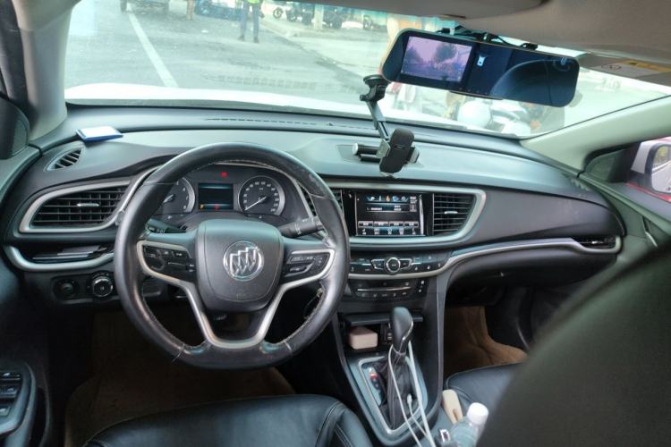 Used Buick GT 2019 18T Automatic Connected Elite Model China VI Standard Center Console