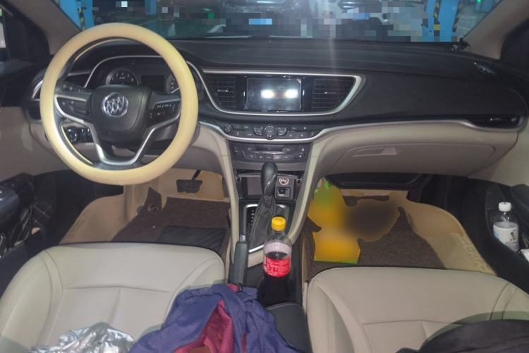 Used Buick GT 2019 15T Dual-Clutch Connected Elite Model China VI Center Console
