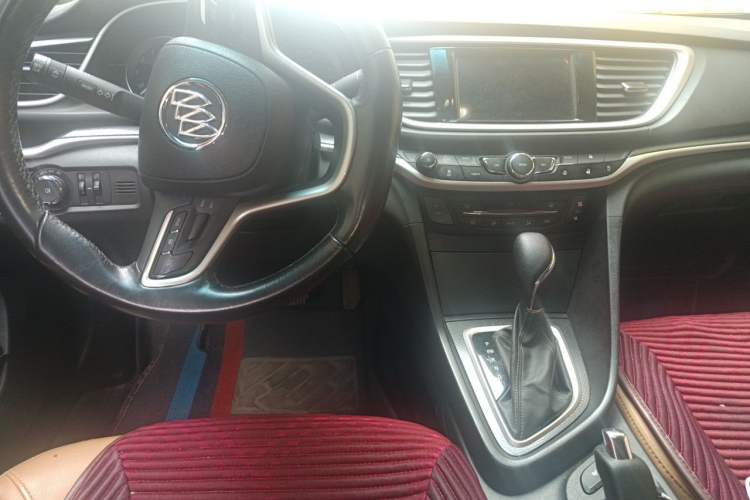 Used Buick GT 2019 18T Automatic Connected Flagship Version China VI Standard Center Console