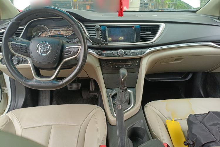 Used Buick GT 2019 15T Dual-Clutch Connected Elite Model China VI Center Console