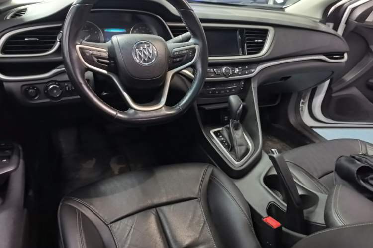 Used Buick GT 2019 18T Automatic Connected Elite Model China VI Standard Center Console