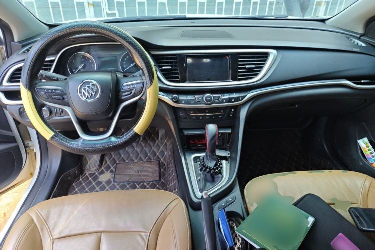 Used Buick GT 2019 18T Automatic Connected Flagship Version China VI Standard Center Console