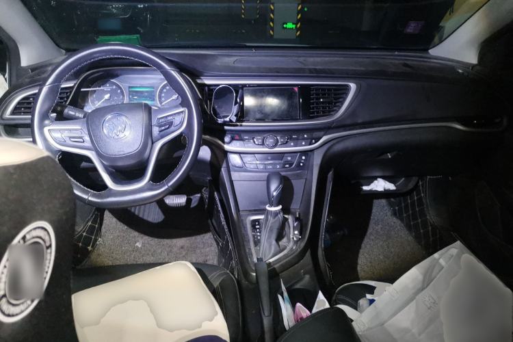 Used Buick GT 2019 18T Automatic Connected Elite Model China VI Standard Center Console